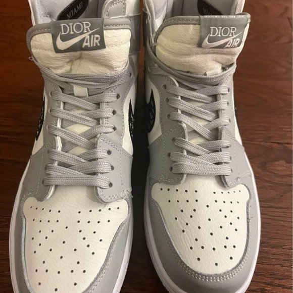 Pre-owned. Jordan 1 x Dior Mens US 8. Free shipping. main image 5